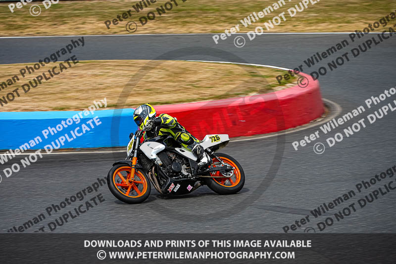 enduro digital images;event digital images;eventdigitalimages;mallory park;mallory park photographs;mallory park trackday;mallory park trackday photographs;no limits trackdays;peter wileman photography;racing digital images;trackday digital images;trackday photos